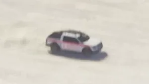 Unnamed Ford Explorer Sport Trac-style lifeguard truck in GTA 6